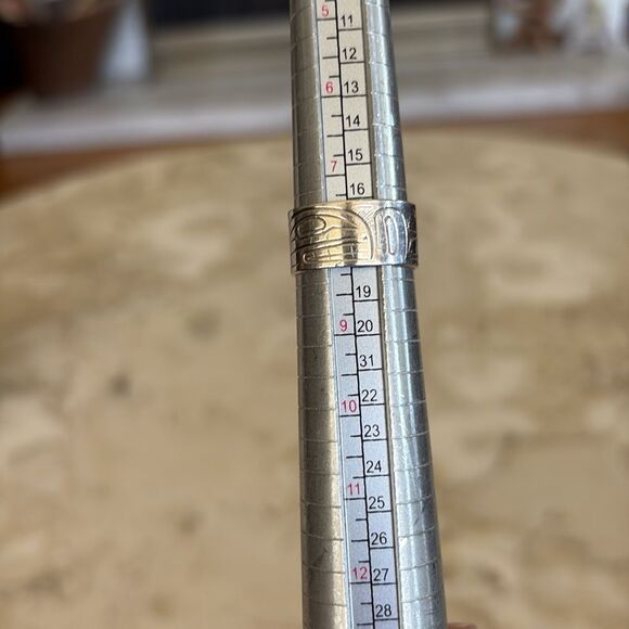 First Nations Corinne Hunt Hand Carved Sterling Silver Salmon Ring Vintage - Picture 8 of 8